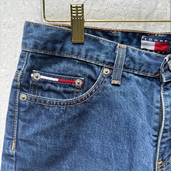 Vintage 90s Women’s Tommy Hilfiger Jeans Denim Slim Shorts Medium Wash Jorts 7 - Picture 2 of 7